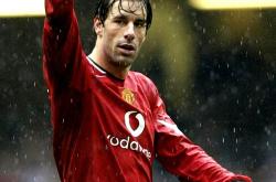 英雄联盟总决赛直播-英格兰足球传奇球员回顾职业生涯，感慨万千的简单介绍