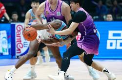 英雄联盟总决赛赛程-包含新疆队主场扭转颓势，取得三连胜的词条