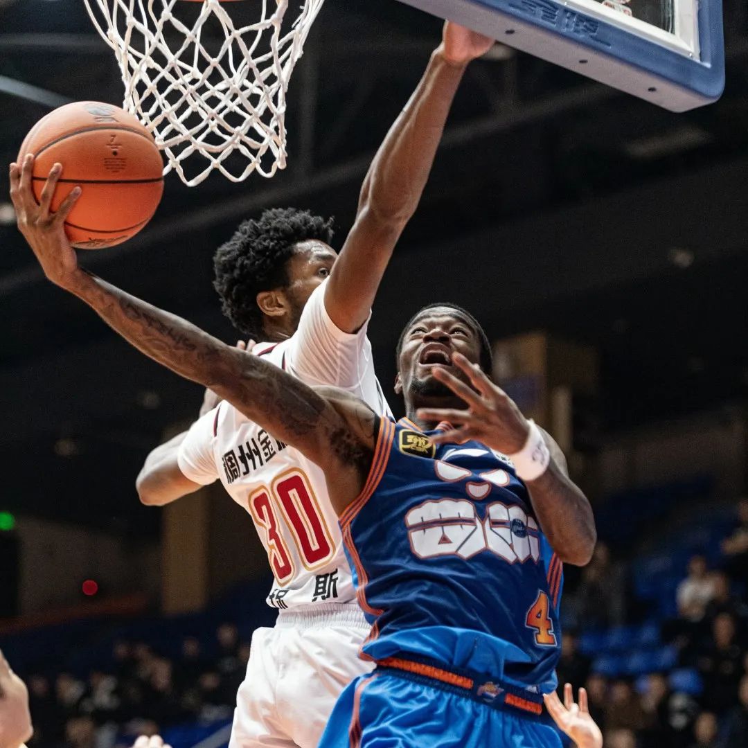 委内瑞拉男篮在杯赛上爆冷击败强队的简单介绍