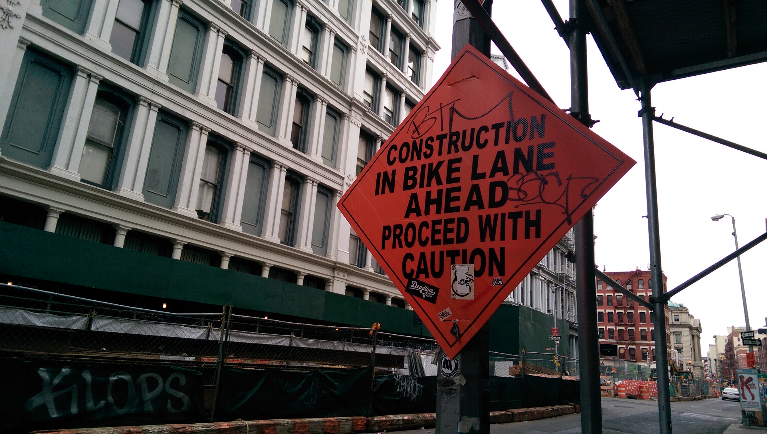 纽约篮网队新积分王崭露头角,队友赞誉有加 纽约篮网队新积分王崭露头角,队友赞誉有加