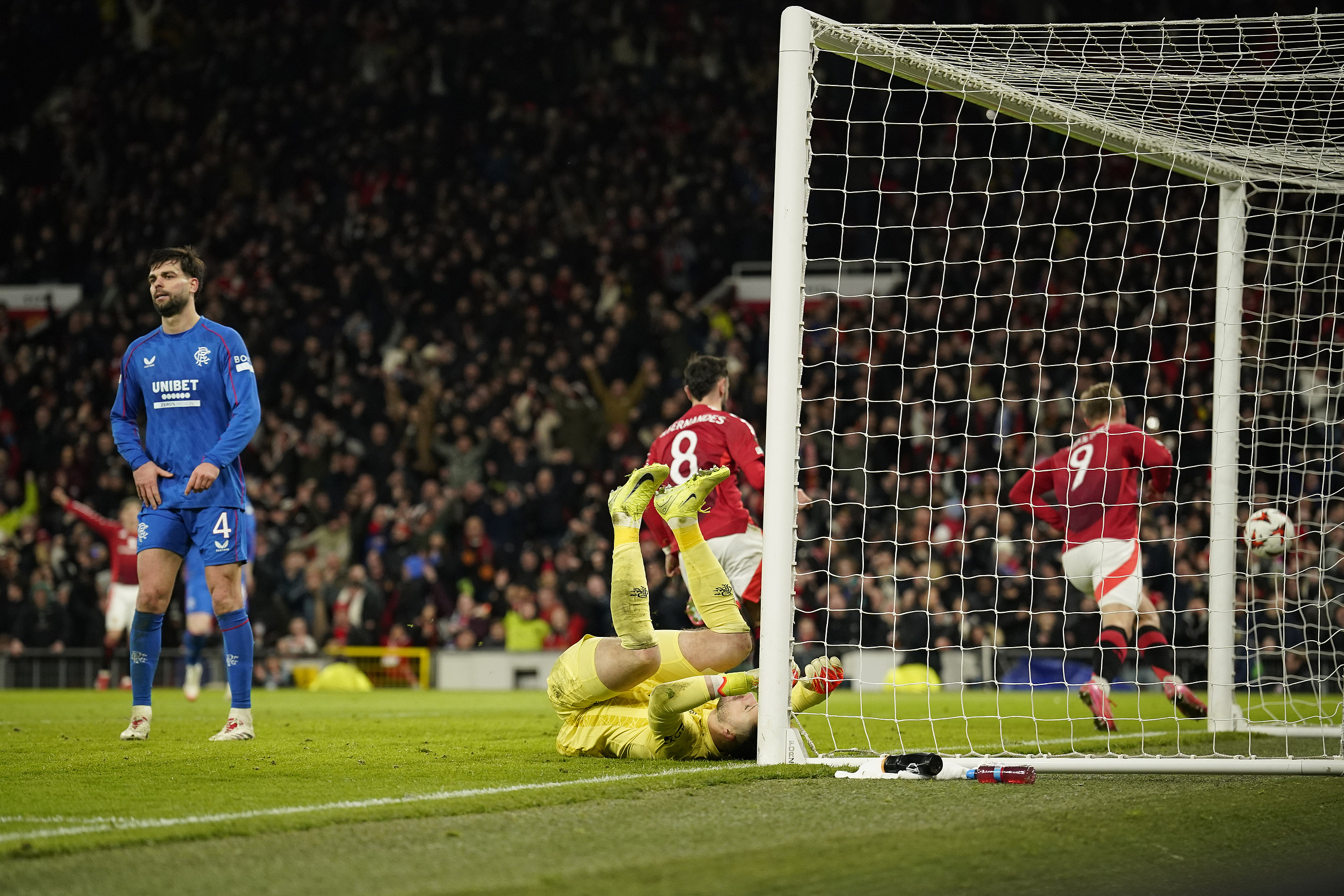 关于曼联遭遇惨败，调整战术备战下轮的信息