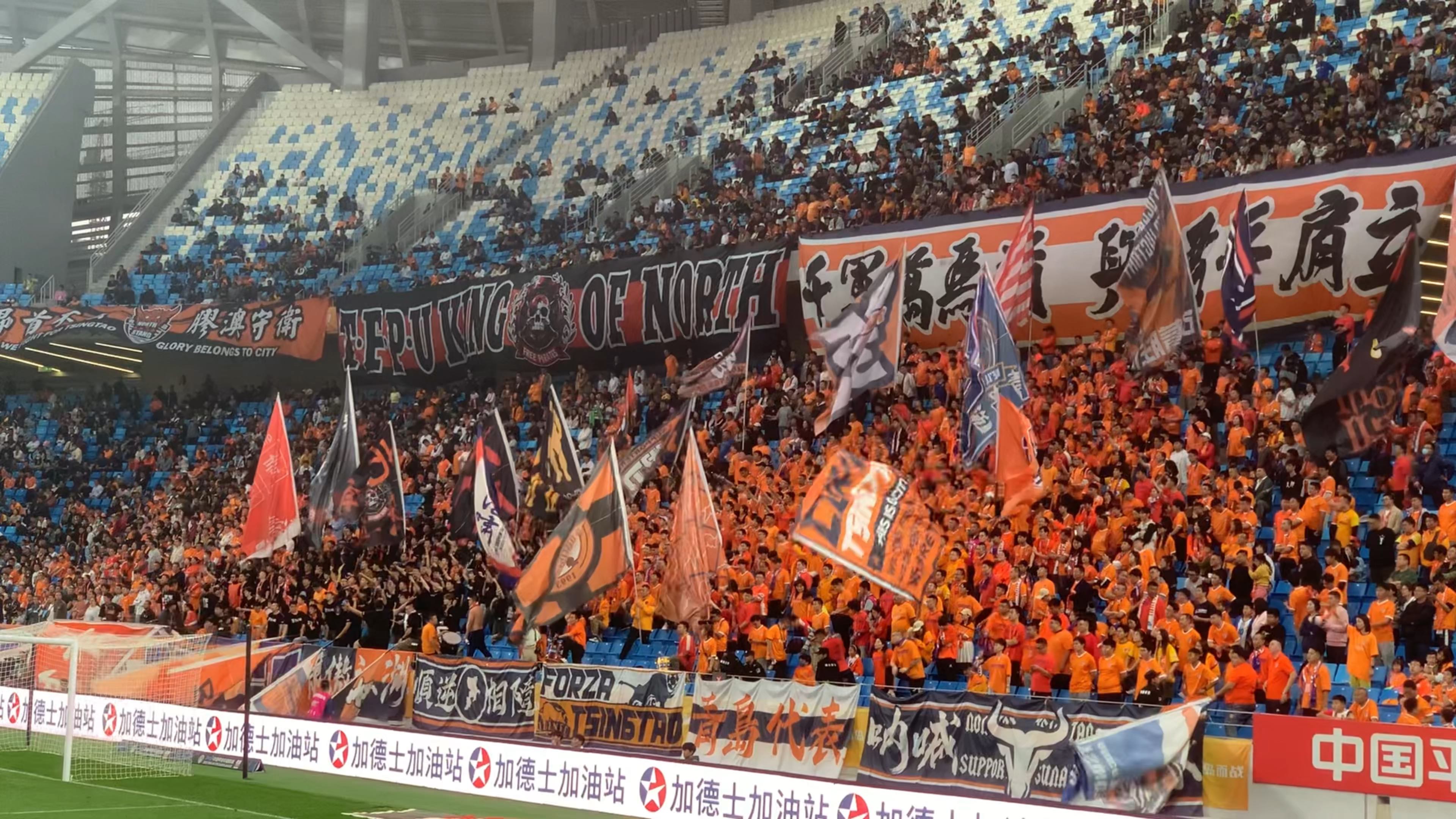 联赛火爆展开，球队实力较量激烈