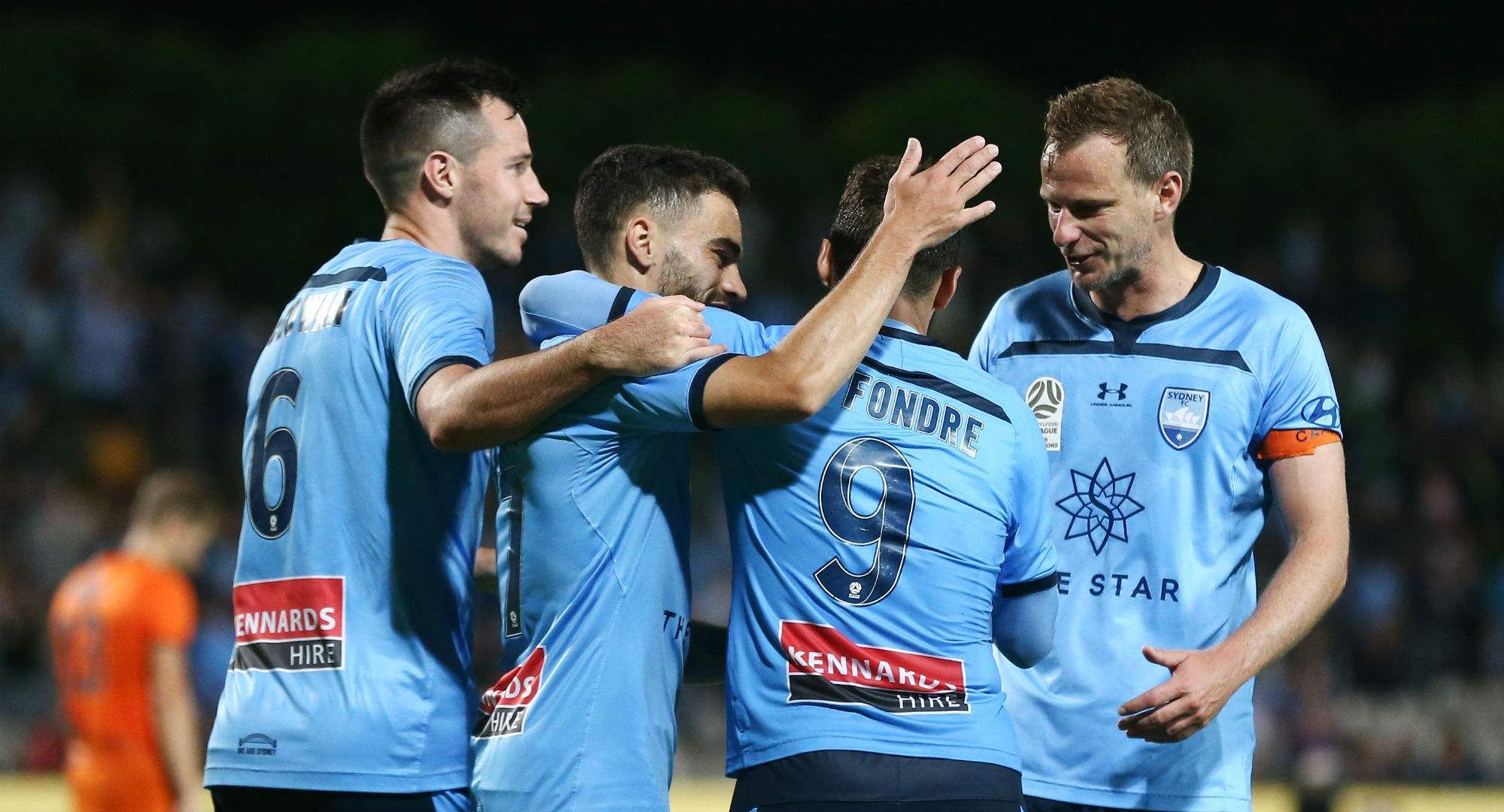 包含澳大利亚篮球公开赛：悉尼主场大获胜利的词条