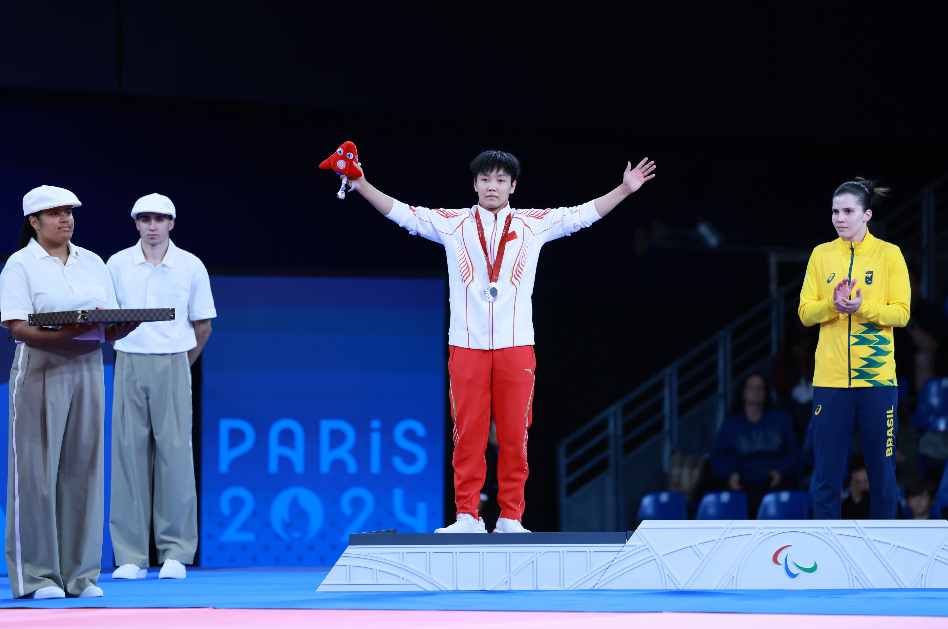 关于勇往直前！哈萨克斯坦柔道选手夺得金牌的信息