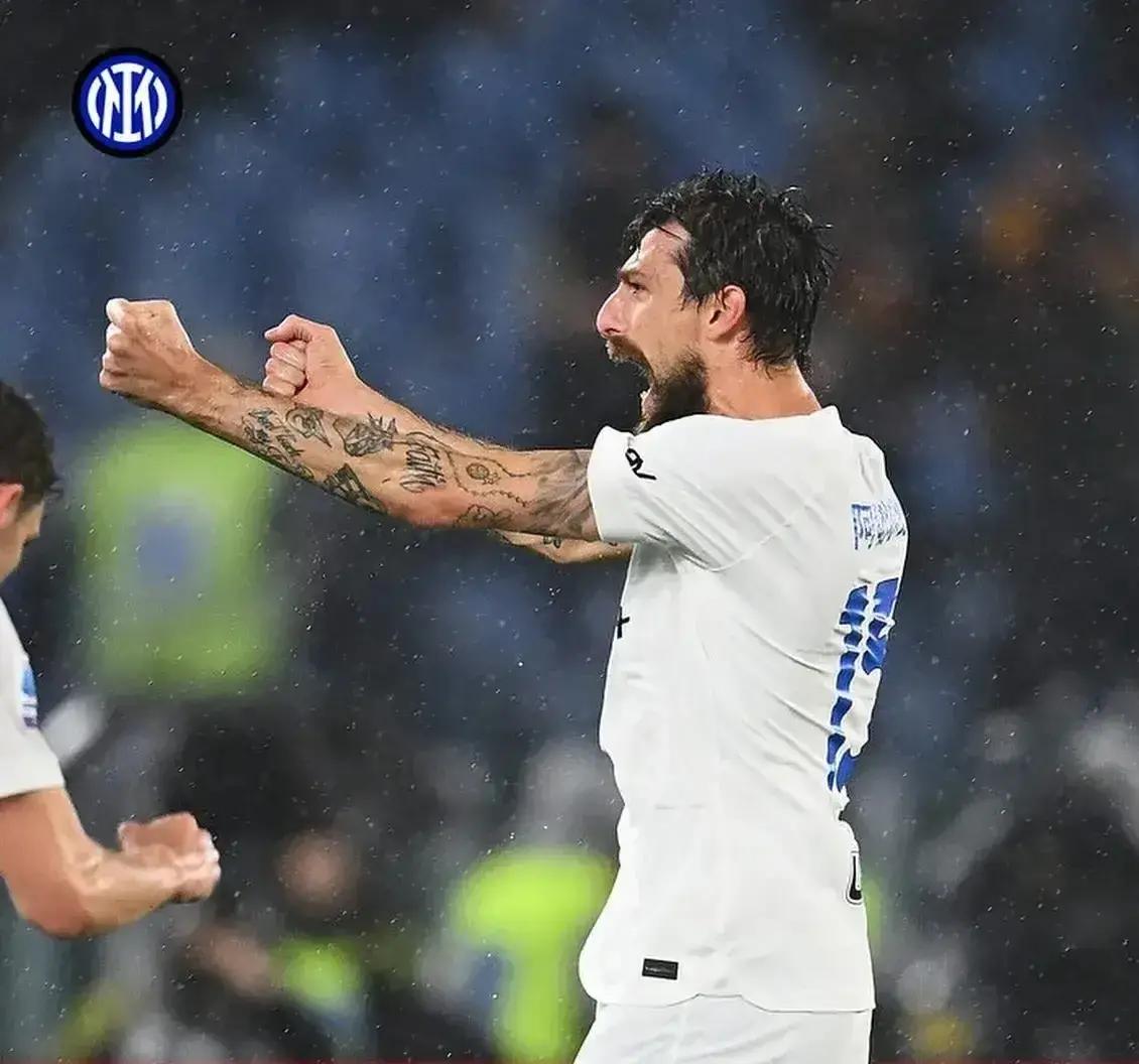 阿尔及利亚足球：北非豪门球队进行激烈比赛，最终告捷！的简单介绍