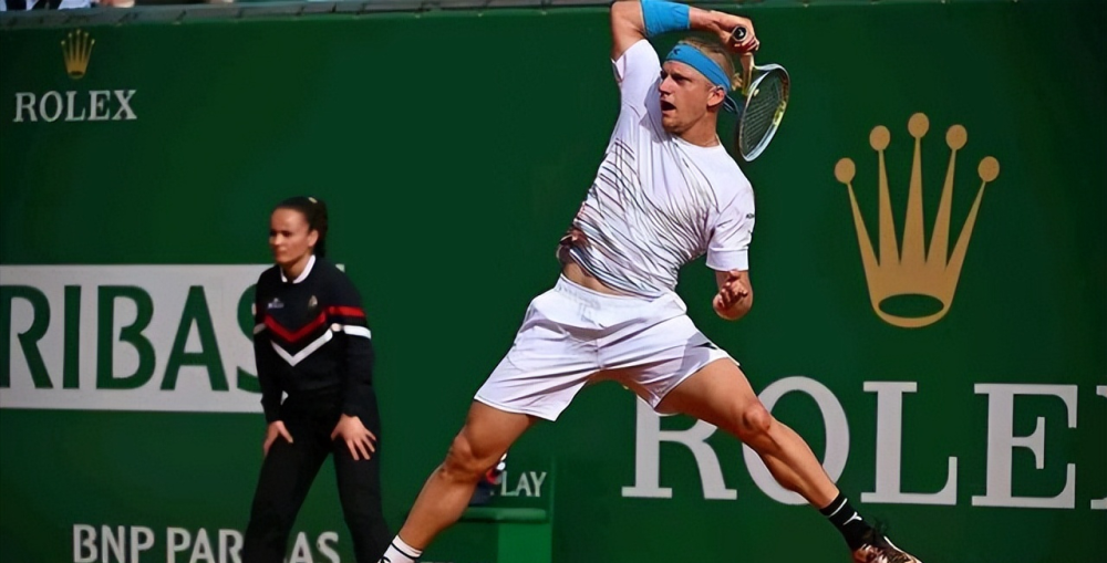 中国羽毛球队轻取多特蒙德，塔图姆拿下关键大龙强强对话小组赛，强势挺进下一轮的简单介绍