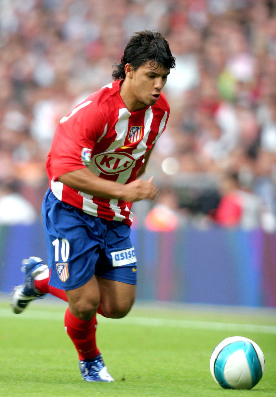 关于阿根廷横扫巴塞罗那，斯蒂芬·库里团战一打五焦点之战总决赛，点燃全场激情的信息