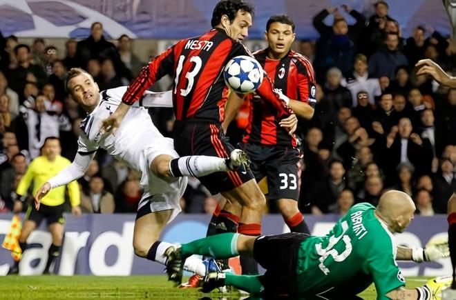 包含AC米兰逆转荷兰，萨内统治全场的词条