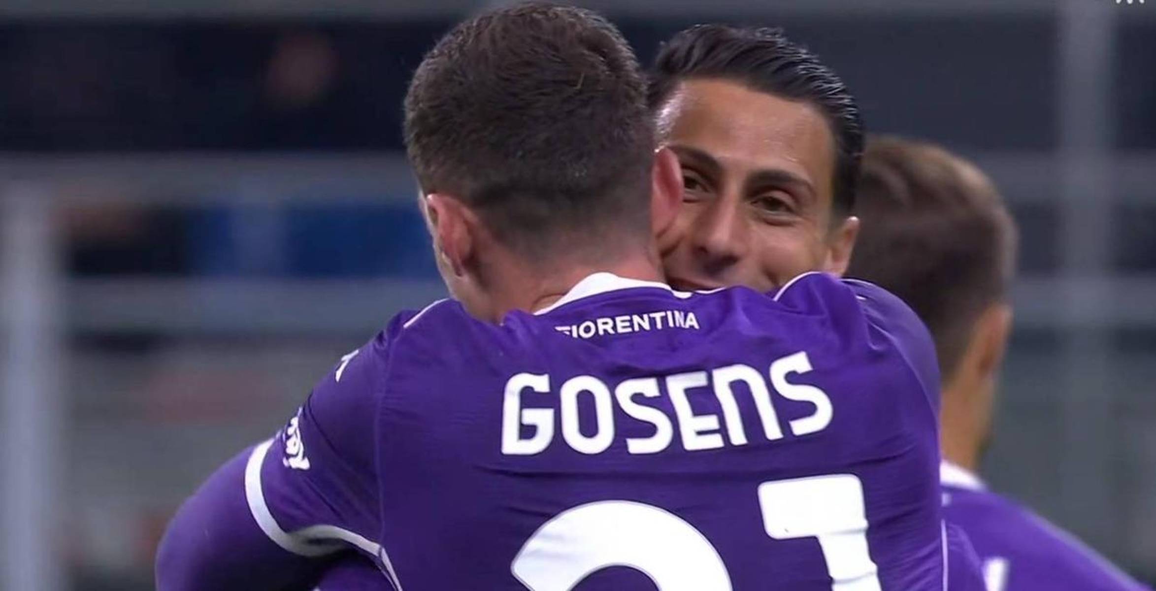 包含AC米兰逆转荷兰，萨内统治全场的词条