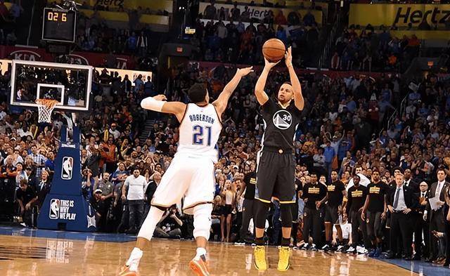 上海队绝杀深圳队,库里统治全场 上海队绝杀深圳队,库里统治全场