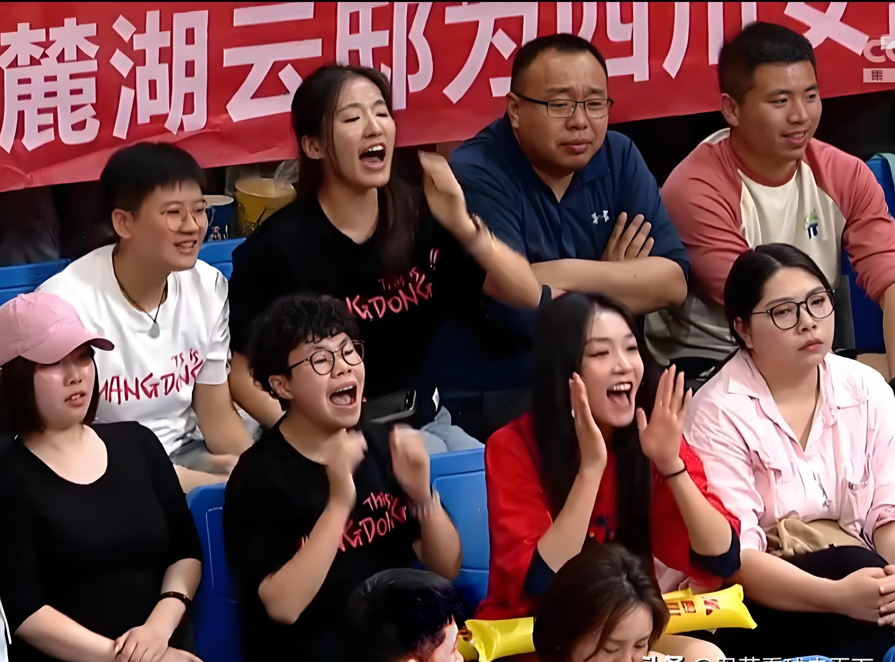 两队强势对决,四川队再次引关注 两队强势对决,四川队再次引关注