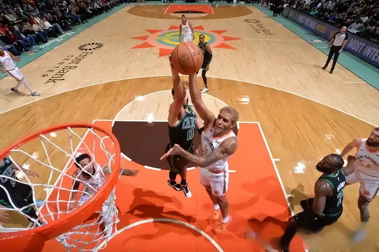 马刺绝杀尼克斯，塔图姆关键制胜