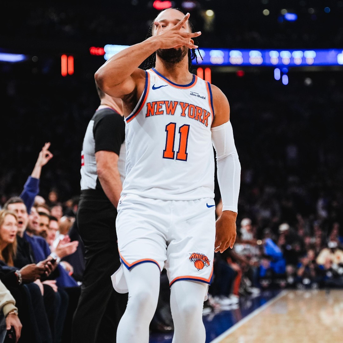 公牛险胜青岛队,布伦森统治全场 公牛险胜青岛队,布伦森统治全场