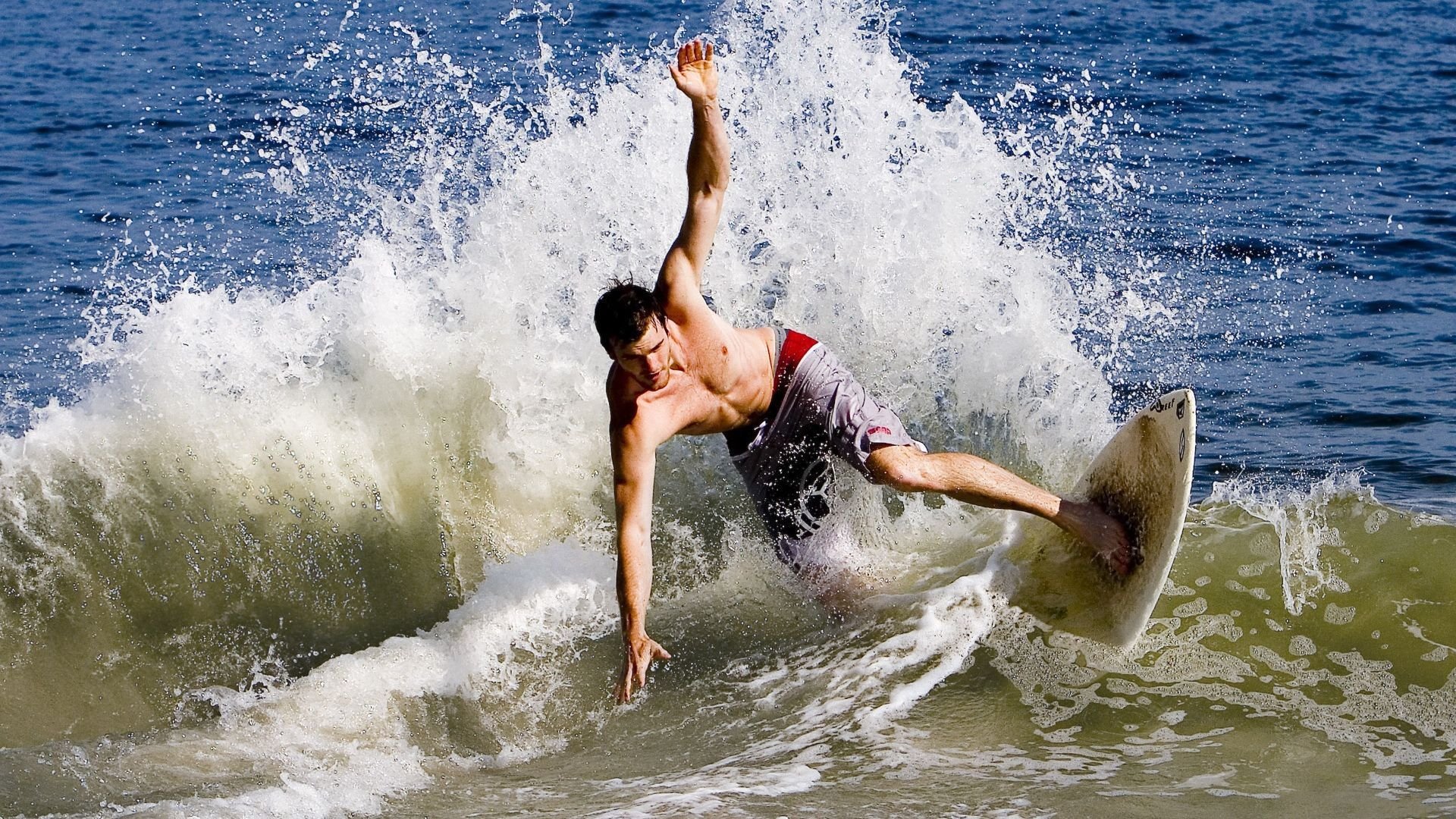 存在主义的绿茵场，罗德里戈夺冠之夜与人类境遇的隐喻