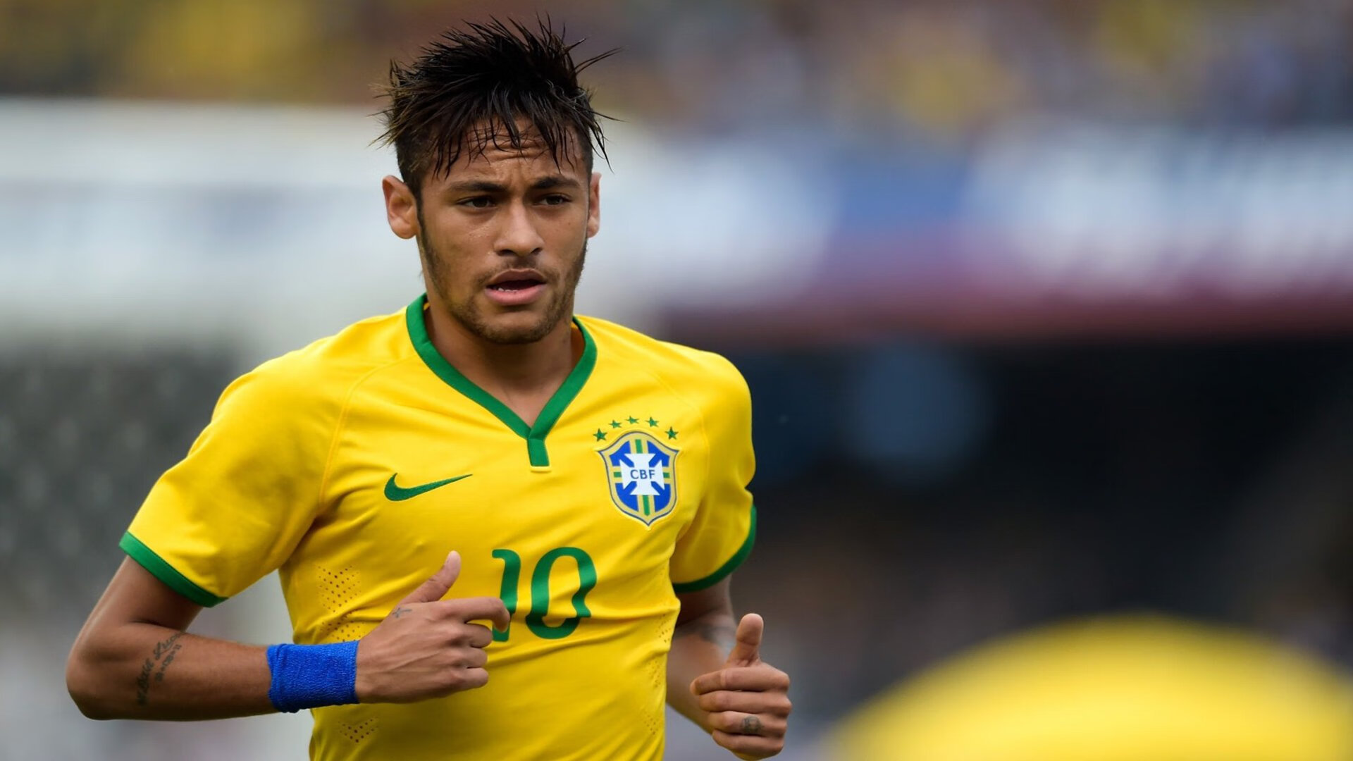 铁血防线与跨次元神射,当突尼斯打穿厄瓜多尔,加克波在NBA总决赛接管比赛