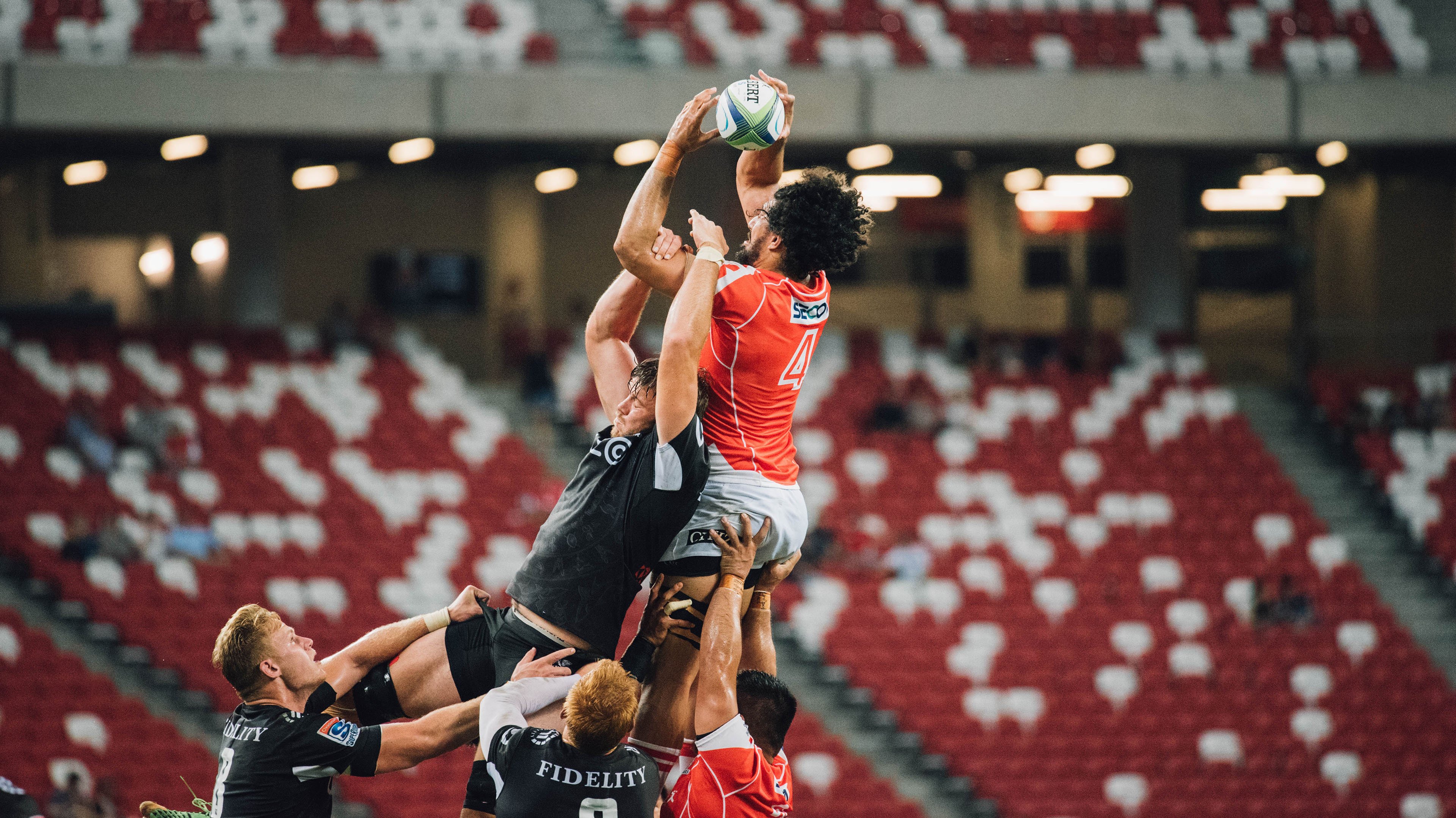 引擎熄火，绝杀点亮，当F1年度之夜在德罗赞指尖尘埃落定