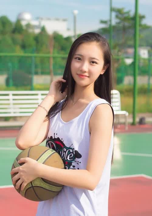 孤星耀世,2026世界杯决赛,加维一剑封喉,罗马尼亚防守反击缔造神话